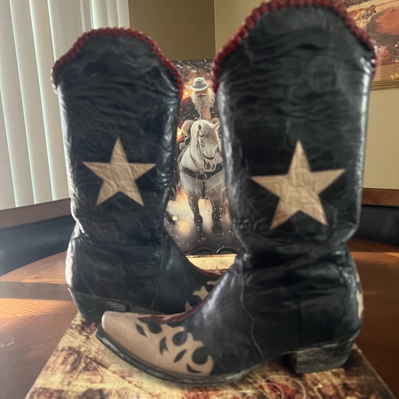 Spirit of Texas
What can I say these are the bomb!!!
Make a statement Y’all - Picture 8 of 8